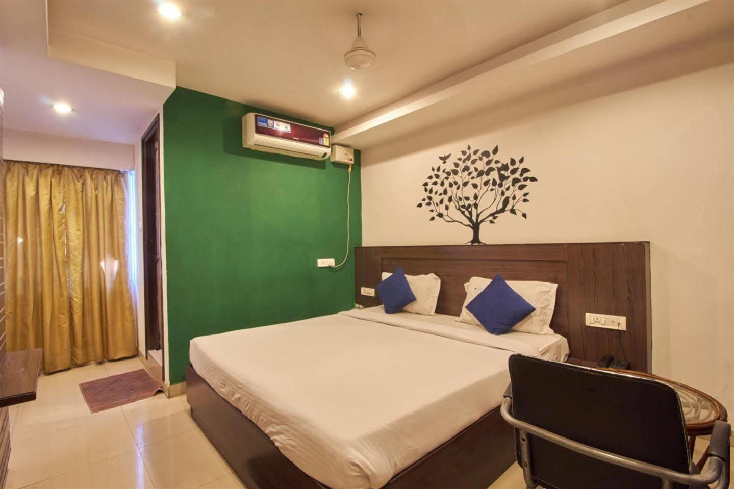 Fabhotel Royal Residency II - Nr Lakdikapul Metro Station Hyderabad Eksteriør billede