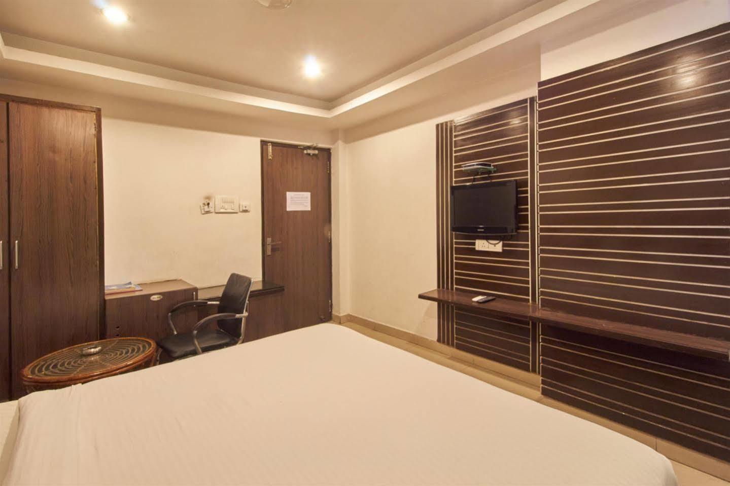 Fabhotel Royal Residency II - Nr Lakdikapul Metro Station Hyderabad Eksteriør billede